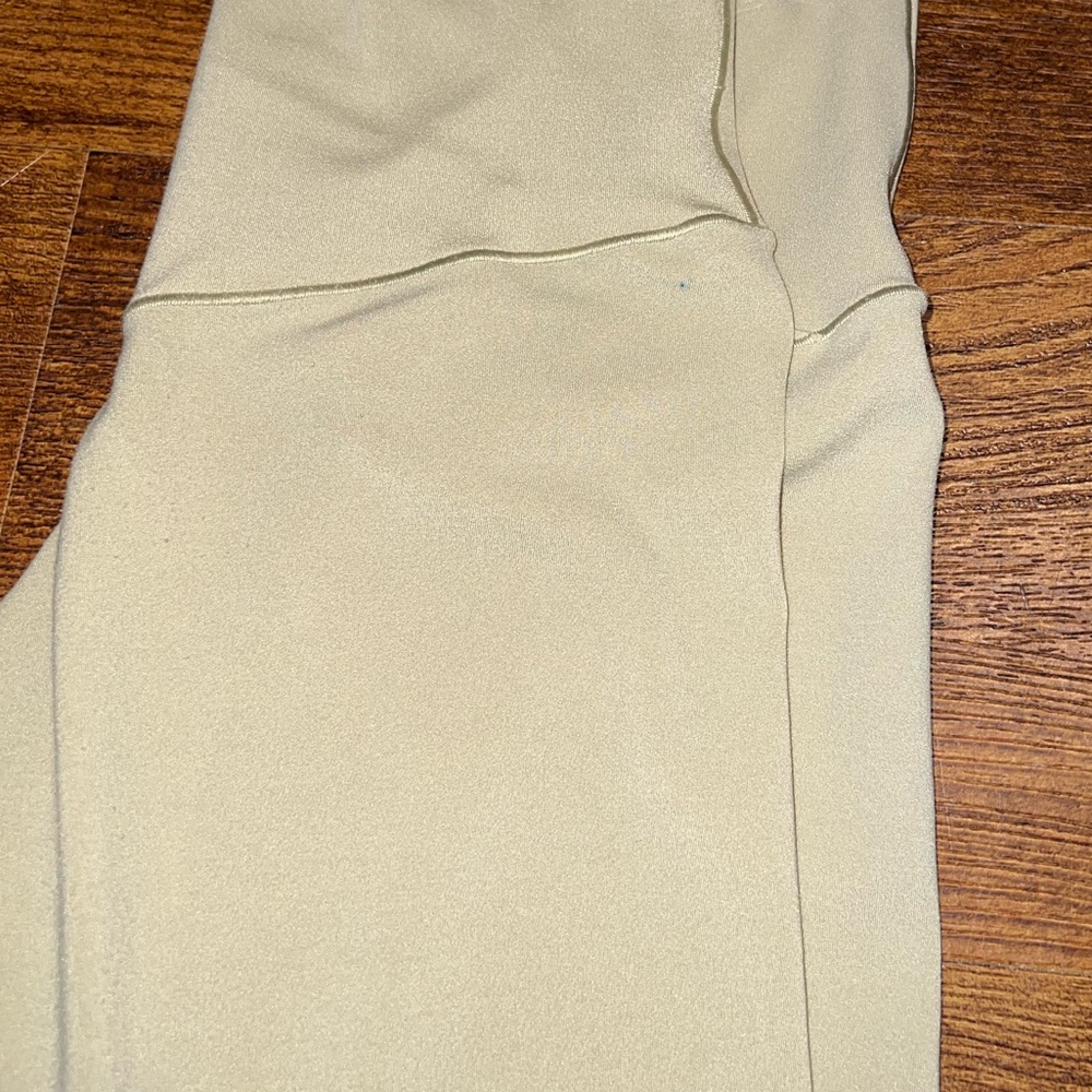 Offline by Aerie Cream Real Me High Rise Seamless Crossover Leggings Size M - Picture 7 of 9